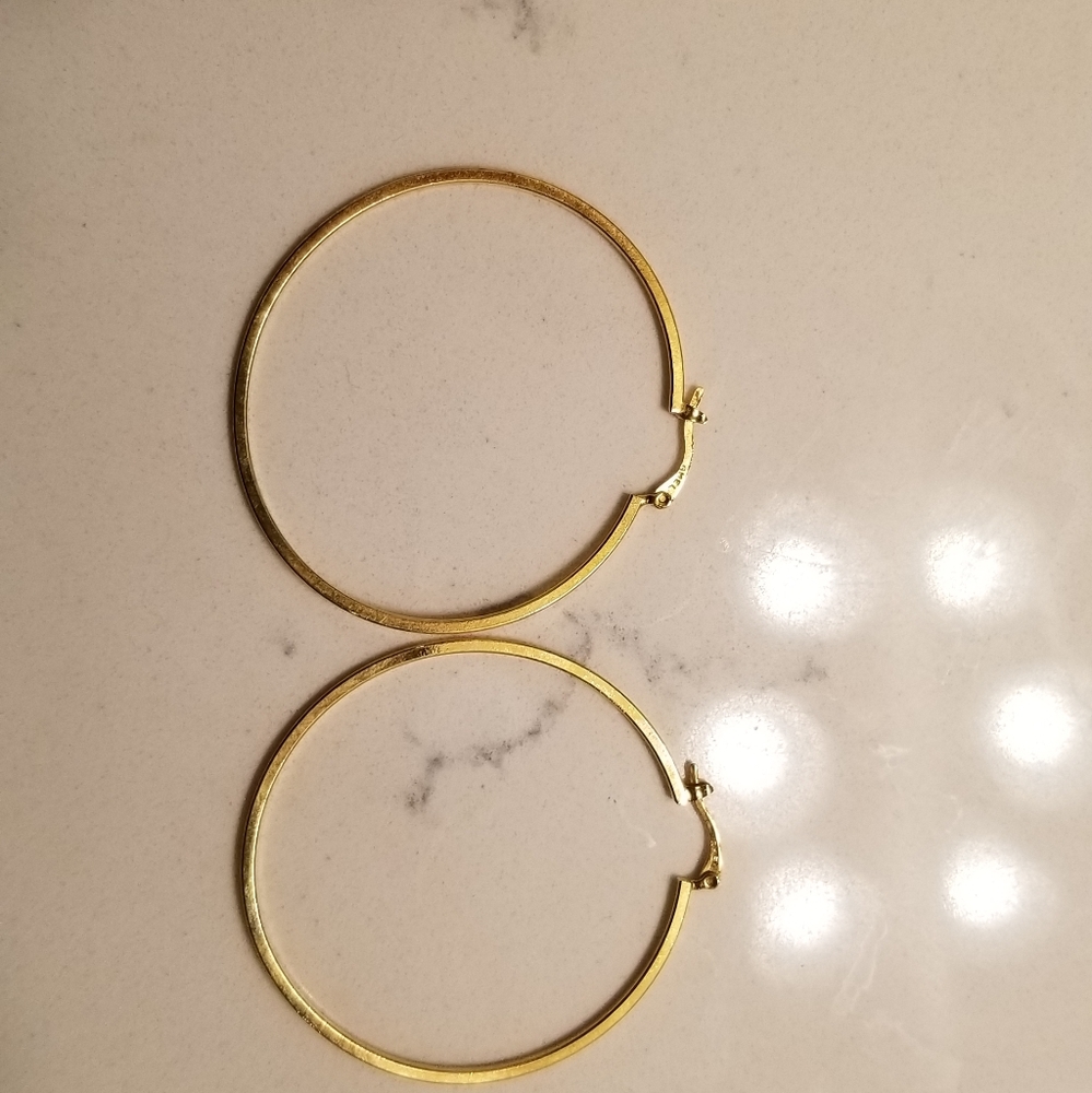 Beautiful Gold hoop earrings